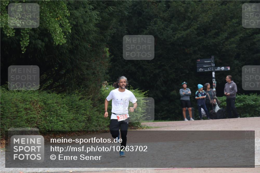 13.09.2026 - Stadtparktriathlon Emre Sener http://msf.ph/oto/10263702 13.09.2026 11:06:18 Laufen 303, 303 meine-sportfotos.de