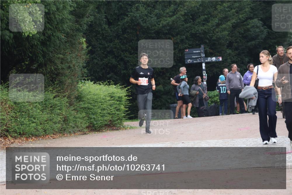 13.09.2026 - Stadtparktriathlon Emre Sener http://msf.ph/oto/10263741 13.09.2026 11:08:24 Laufen 308, 10, 265, 306, 308 meine-sportfotos.de