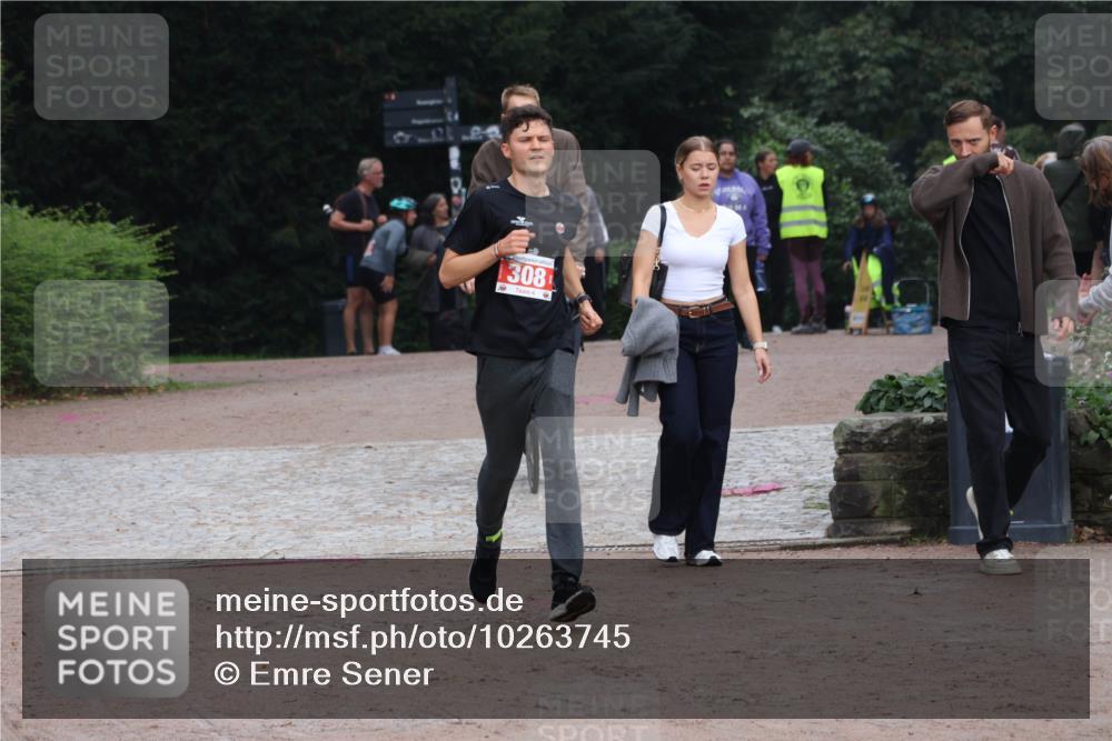 13.09.2026 - Stadtparktriathlon Emre Sener http://msf.ph/oto/10263745 13.09.2026 11:08:29 Laufen 308, 308 meine-sportfotos.de
