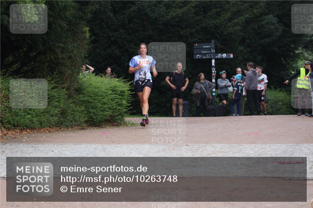 13.09.2026 - Stadtparktriathlon Emre Sener http://msf.ph/oto/10263748 13.09.2026 11:10:08 Laufen 256, 67, 256 meine-sportfotos.de