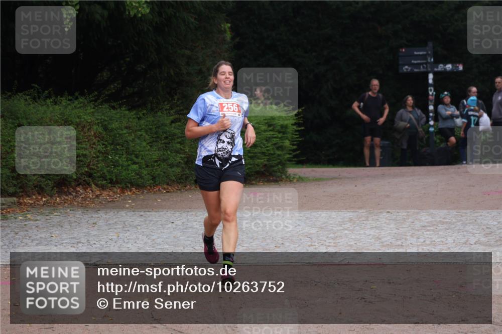13.09.2026 - Stadtparktriathlon Emre Sener http://msf.ph/oto/10263752 13.09.2026 11:10:13 Laufen 256, 17, 256 meine-sportfotos.de