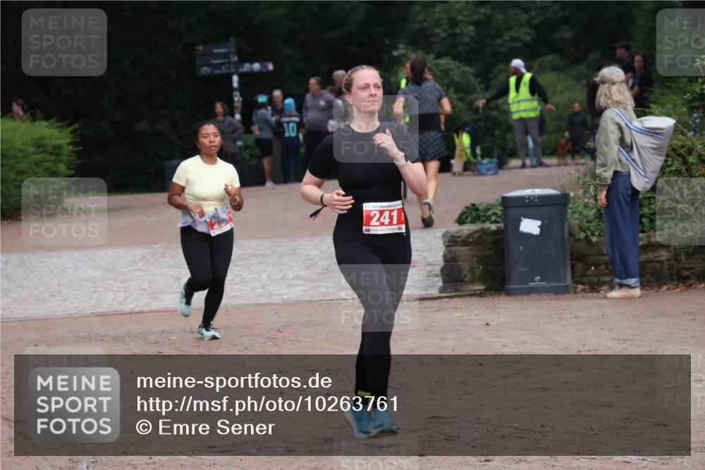 13.09.2026 - Stadtparktriathlon Emre Sener http://msf.ph/oto/10263761 13.09.2026 11:10:45 Laufen 10, 25, 241, 231, 241, 326 meine-sportfotos.de