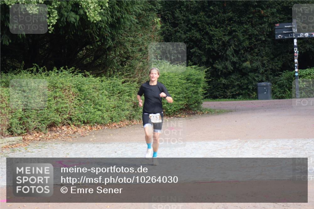 13.09.2026 - Stadtparktriathlon Emre Sener http://msf.ph/oto/10264030 13.09.2026 11:25:12 Laufen 344, 463 meine-sportfotos.de