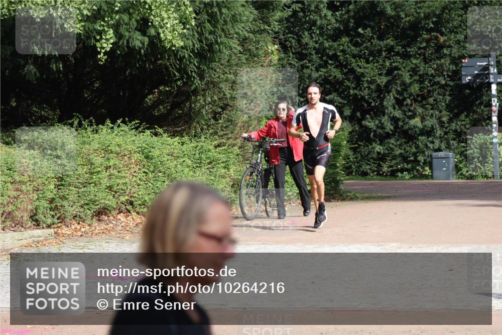 13.09.2026 - Stadtparktriathlon Emre Sener http://msf.ph/oto/10264216 13.09.2026 11:31:47 Laufen 434, 527 meine-sportfotos.de