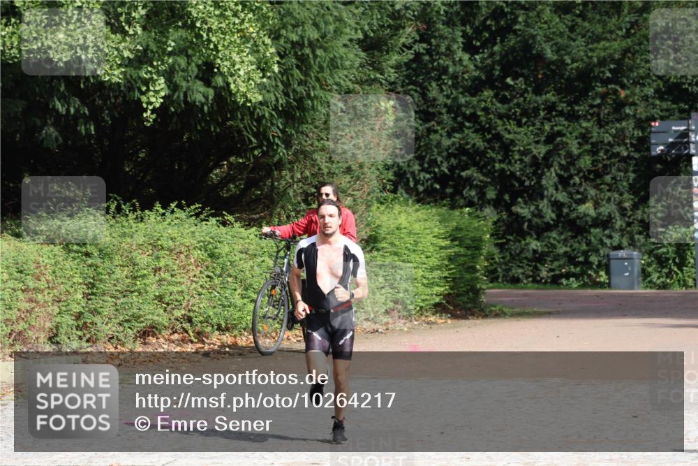 13.09.2026 - Stadtparktriathlon Emre Sener http://msf.ph/oto/10264217 13.09.2026 11:31:49 Laufen 527 meine-sportfotos.de