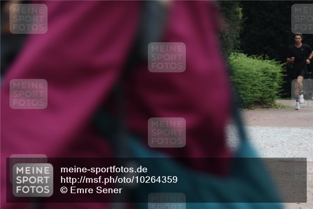 13.09.2026 - Stadtparktriathlon Emre Sener http://msf.ph/oto/10264359 13.09.2026 11:35:52 Laufen 270, 279, 410, 553 meine-sportfotos.de