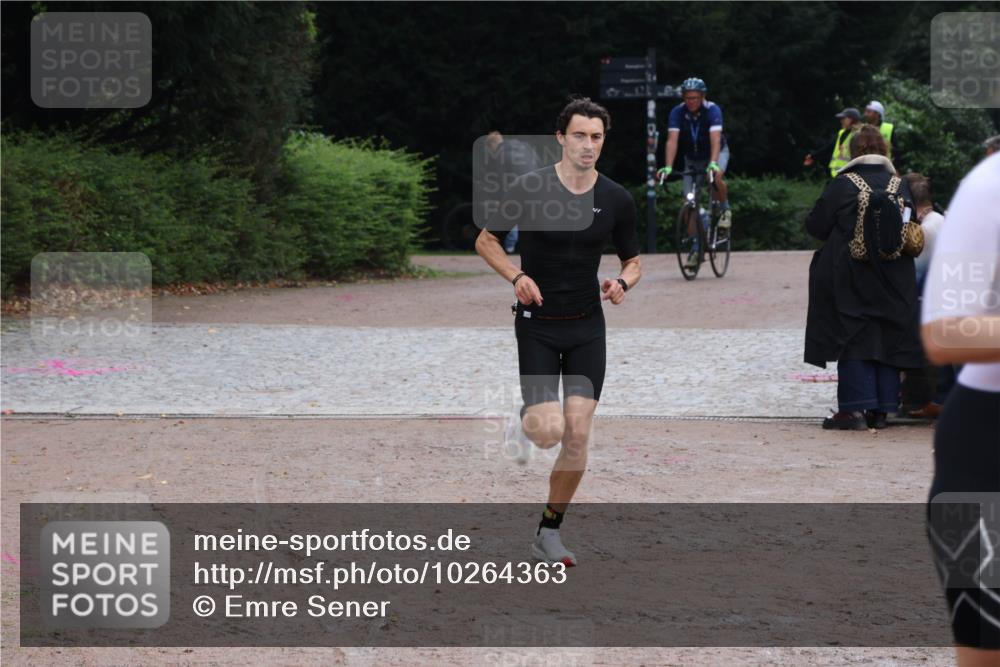 13.09.2026 - Stadtparktriathlon Emre Sener http://msf.ph/oto/10264363 13.09.2026 11:35:58 Laufen 270, 279, 366, 372, 410, 450, 553 meine-sportfotos.de