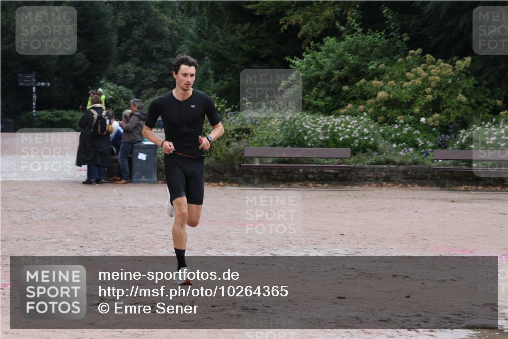 13.09.2026 - Stadtparktriathlon Emre Sener http://msf.ph/oto/10264365 13.09.2026 11:36:00 Laufen 270, 279, 366, 372, 410, 450, 462, 553 meine-sportfotos.de