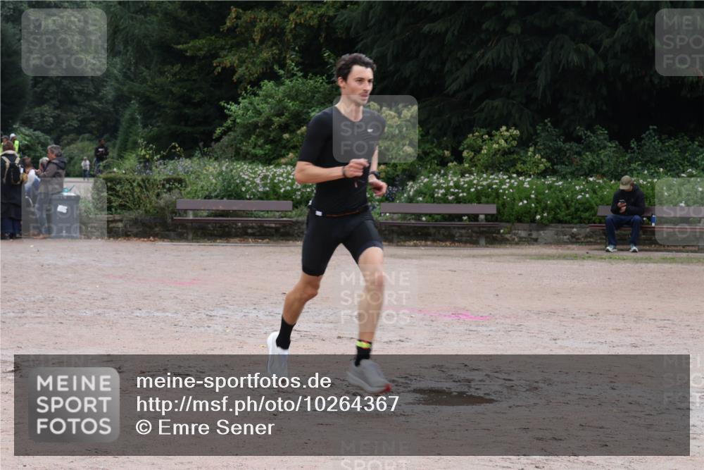 13.09.2026 - Stadtparktriathlon Emre Sener http://msf.ph/oto/10264367 13.09.2026 11:36:01 Laufen 270, 279, 366, 372, 410, 450, 462, 553 meine-sportfotos.de