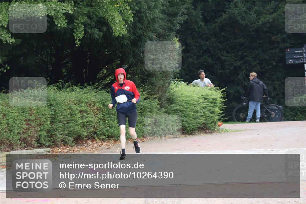 13.09.2026 - Stadtparktriathlon Emre Sener http://msf.ph/oto/10264390 13.09.2026 11:36:27 Laufen 342, 366, 450, 462, 531, 582, 584 meine-sportfotos.de