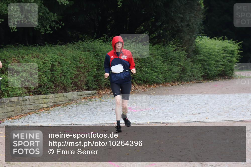 13.09.2026 - Stadtparktriathlon Emre Sener http://msf.ph/oto/10264396 13.09.2026 11:36:30 Laufen 342, 366, 462, 531, 582, 584 meine-sportfotos.de