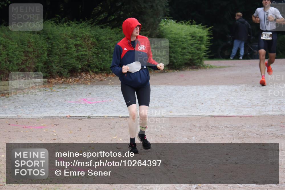 13.09.2026 - Stadtparktriathlon Emre Sener http://msf.ph/oto/10264397 13.09.2026 11:36:33 Laufen 1531, 342, 420, 490, 531, 582, 584 meine-sportfotos.de