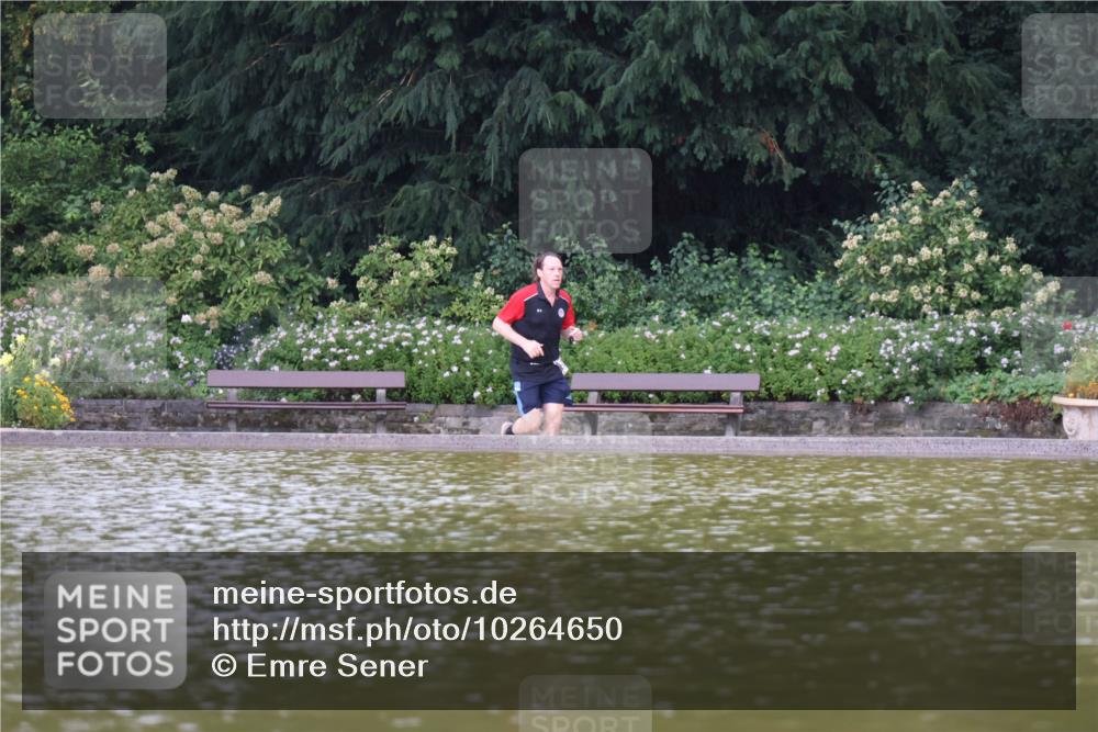 13.09.2026 - Stadtparktriathlon Emre Sener http://msf.ph/oto/10264650 13.09.2026 11:44:40 Laufen 572 meine-sportfotos.de