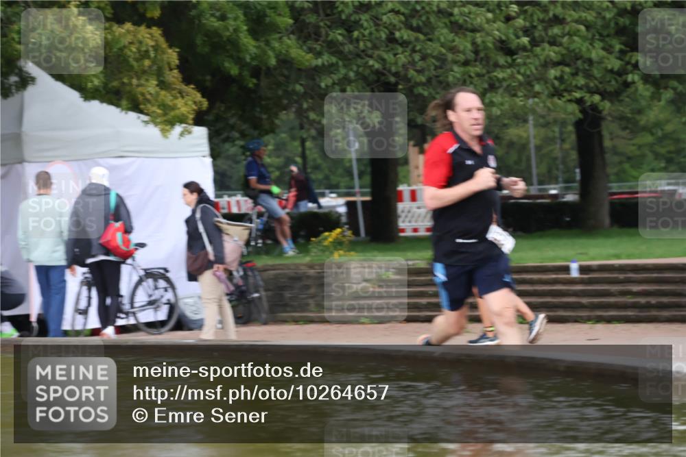 13.09.2026 - Stadtparktriathlon Emre Sener http://msf.ph/oto/10264657 13.09.2026 11:44:51 Laufen 371 meine-sportfotos.de