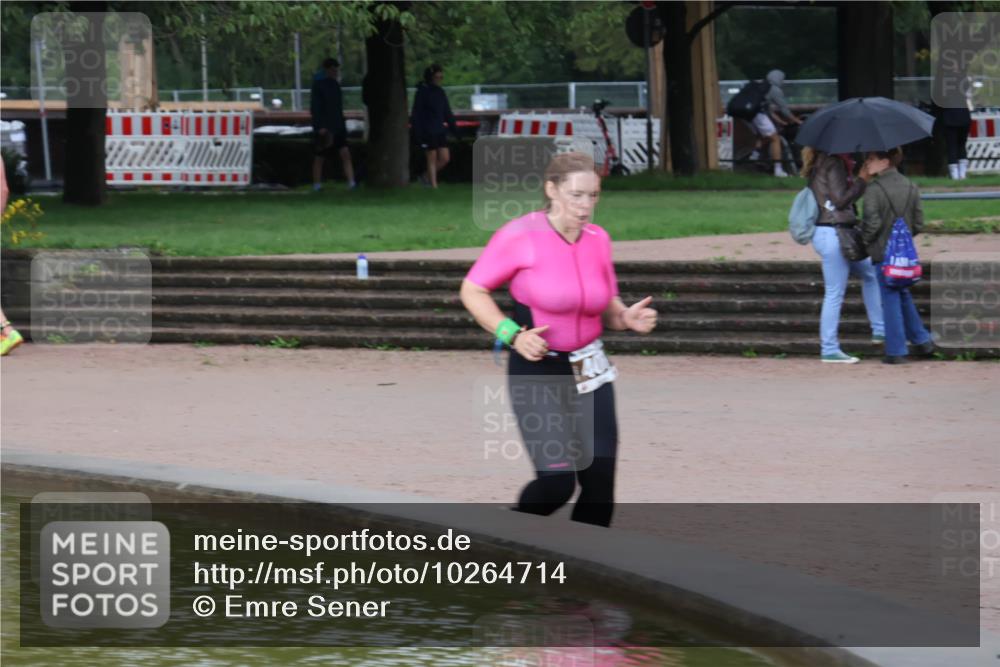 13.09.2026 - Stadtparktriathlon Emre Sener http://msf.ph/oto/10264714 13.09.2026 11:46:26 Laufen 357, 363, 428, 493 meine-sportfotos.de
