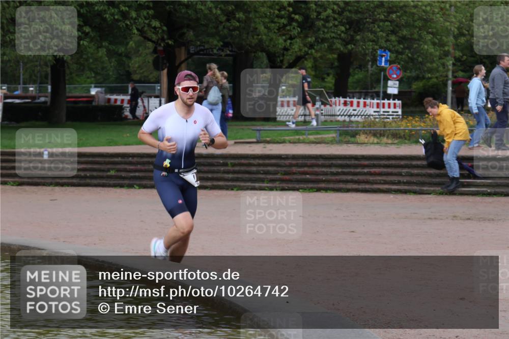 13.09.2026 - Stadtparktriathlon Emre Sener http://msf.ph/oto/10264742 13.09.2026 11:47:28 Laufen 33, 456 meine-sportfotos.de