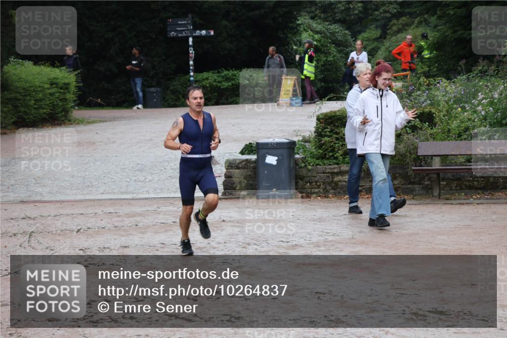 13.09.2026 - Stadtparktriathlon Emre Sener http://msf.ph/oto/10264837 13.09.2026 11:54:14 Laufen 275, 476, 512, 561, 600, 603, 1799 meine-sportfotos.de