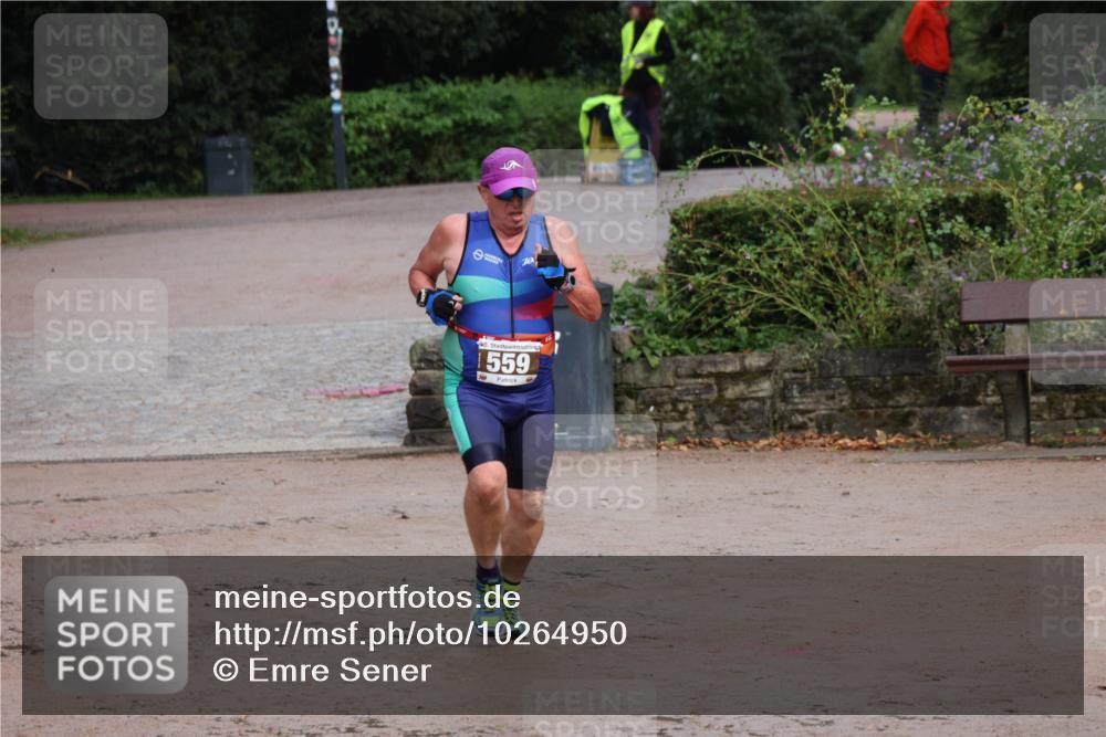 13.09.2026 - Stadtparktriathlon Emre Sener http://msf.ph/oto/10264950 13.09.2026 11:57:38 Laufen 10, 5, 1559, 559 meine-sportfotos.de