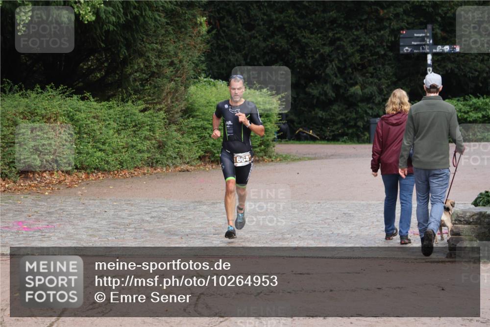 13.09.2026 - Stadtparktriathlon Emre Sener http://msf.ph/oto/10264953 13.09.2026 11:58:06 Laufen 664, 664 meine-sportfotos.de
