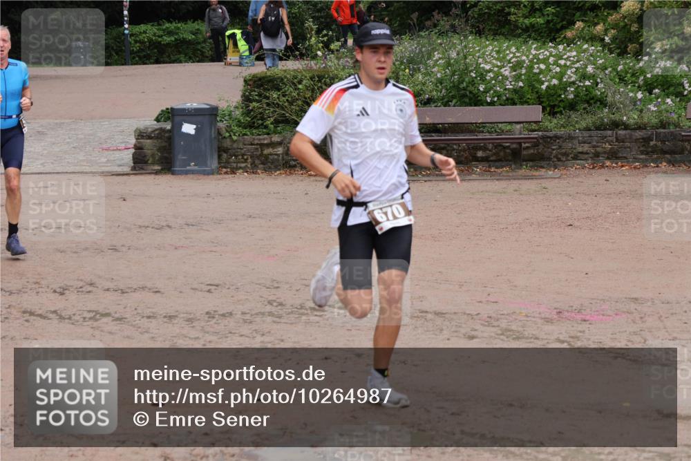 13.09.2026 - Stadtparktriathlon Emre Sener http://msf.ph/oto/10264987 13.09.2026 12:00:00 Laufen 670, 548, 586, 633, 670 meine-sportfotos.de