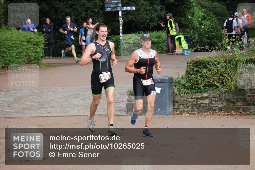 13.09.2026 - Stadtparktriathlon Emre Sener http://msf.ph/oto/10265025 13.09.2026 12:01:36 Laufen 688, 635, 621, 635, 637, 674, 688, 696 meine-sportfotos.de