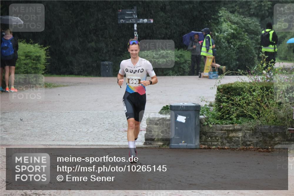 13.09.2026 - Stadtparktriathlon Emre Sener http://msf.ph/oto/10265145 13.09.2026 12:05:18 Laufen 690, 690 meine-sportfotos.de