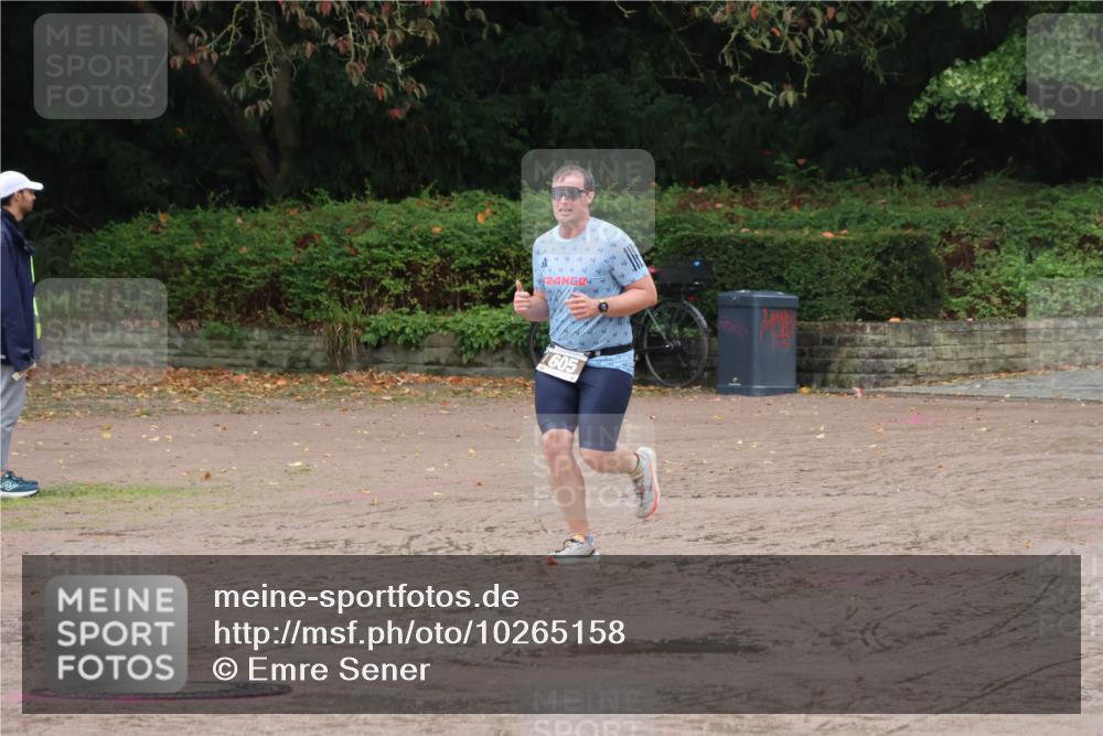 13.09.2026 - Stadtparktriathlon Emre Sener http://msf.ph/oto/10265158 13.09.2026 12:06:50 Laufen 1605, 375, 394, 435, 605, 676 meine-sportfotos.de