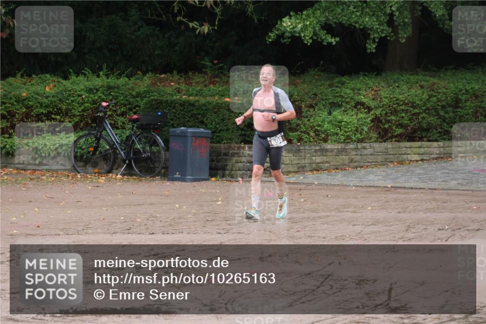 13.09.2026 - Stadtparktriathlon Emre Sener http://msf.ph/oto/10265163 13.09.2026 12:07:43 Laufen 698, 698 meine-sportfotos.de