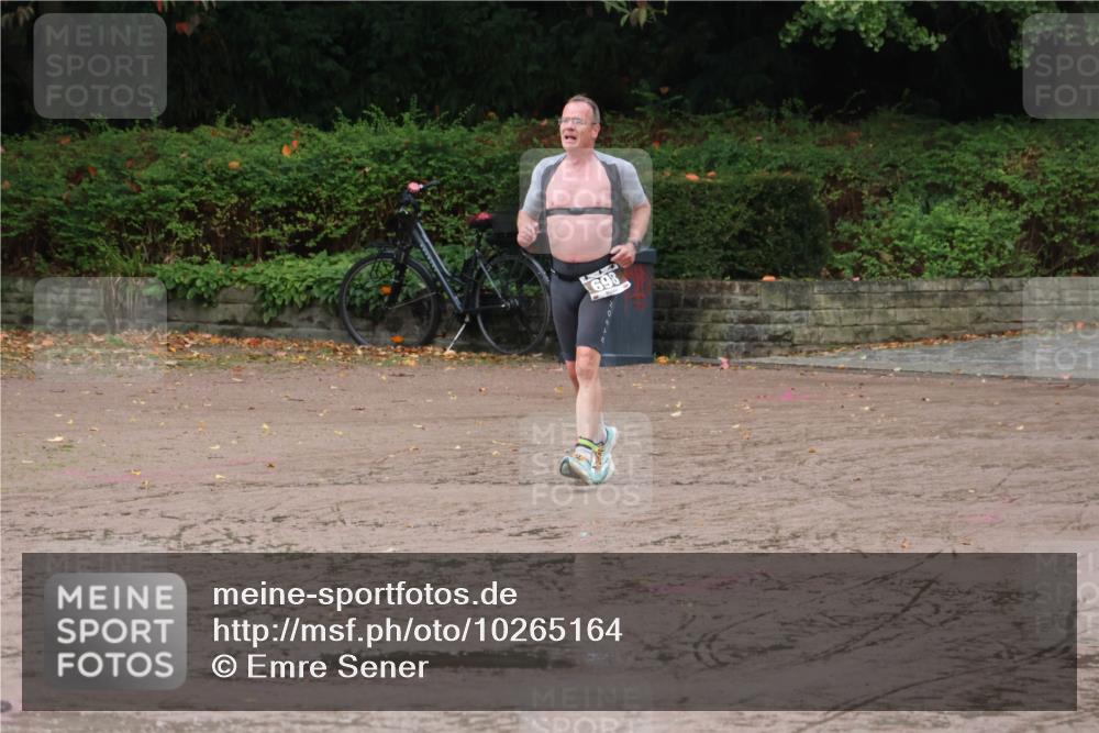 13.09.2026 - Stadtparktriathlon Emre Sener http://msf.ph/oto/10265164 13.09.2026 12:07:44 Laufen 698, 698 meine-sportfotos.de