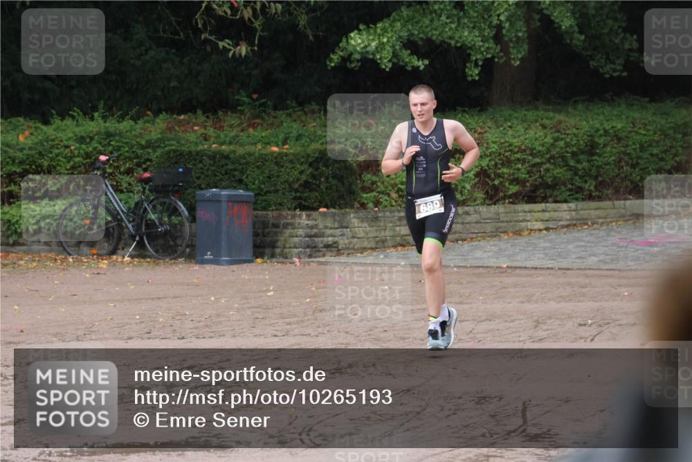 13.09.2026 - Stadtparktriathlon Emre Sener http://msf.ph/oto/10265193 13.09.2026 12:08:29 Laufen 1689, 657, 685, 1798 meine-sportfotos.de