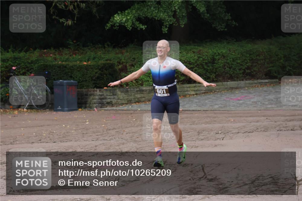 13.09.2026 - Stadtparktriathlon Emre Sener http://msf.ph/oto/10265209 13.09.2026 12:08:47 Laufen 601, 593, 601, 657, 677 meine-sportfotos.de