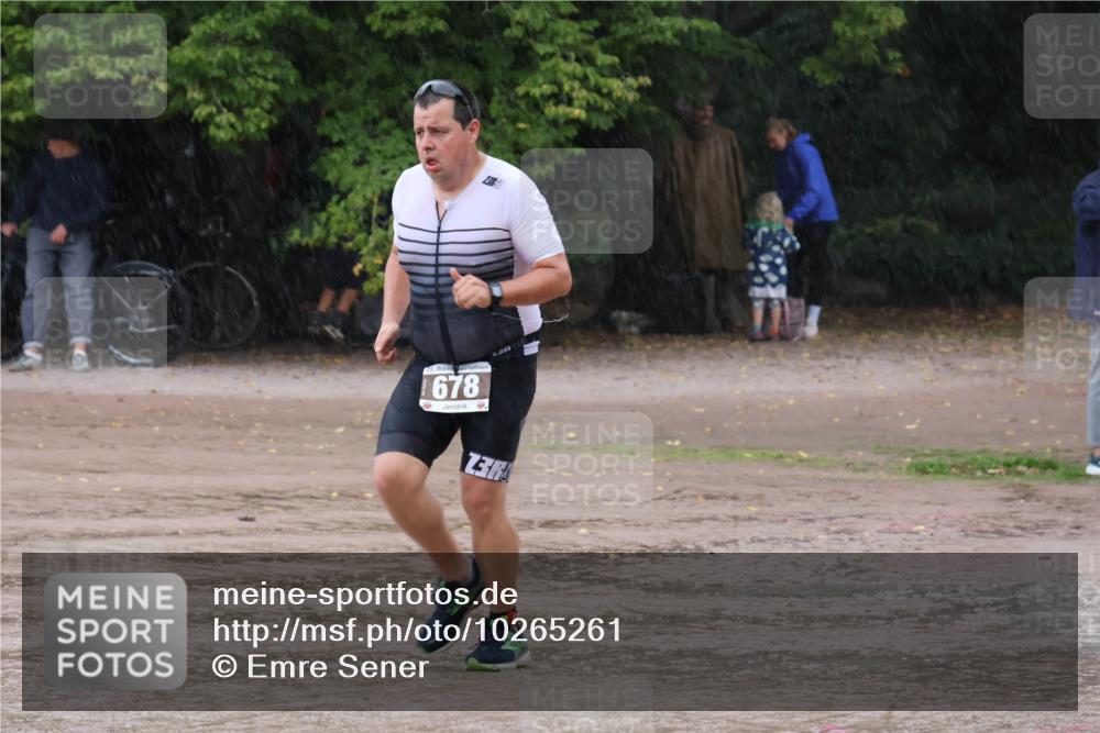 13.09.2026 - Stadtparktriathlon Emre Sener http://msf.ph/oto/10265261 13.09.2026 12:11:34 Laufen 25, 678, 3, 626, 663, 678, 703 meine-sportfotos.de