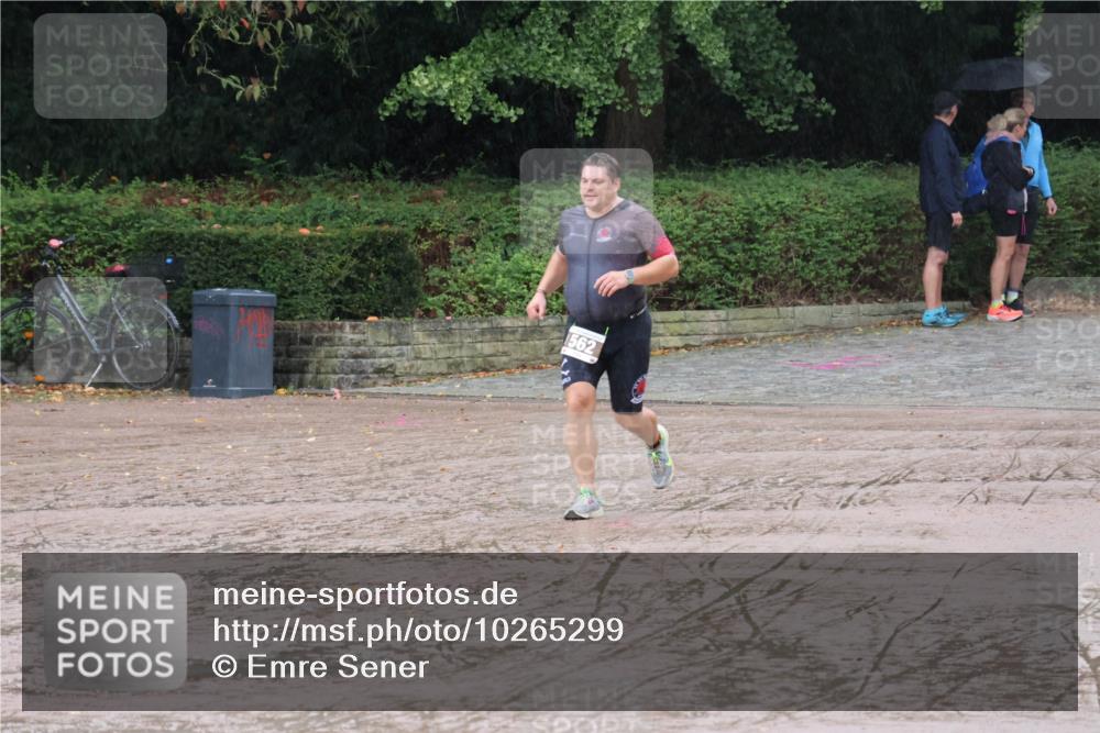 13.09.2026 - Stadtparktriathlon Emre Sener http://msf.ph/oto/10265299 13.09.2026 12:13:25 Laufen 1562, 562, 649 meine-sportfotos.de