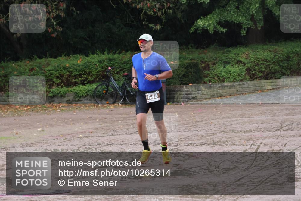 13.09.2026 - Stadtparktriathlon Emre Sener http://msf.ph/oto/10265314 13.09.2026 12:13:40 Laufen 649, 562, 612, 649, 697 meine-sportfotos.de