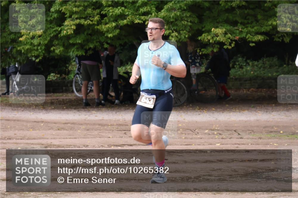 13.09.2026 - Stadtparktriathlon Emre Sener http://msf.ph/oto/10265382 13.09.2026 12:18:02 Laufen 589, 643 meine-sportfotos.de