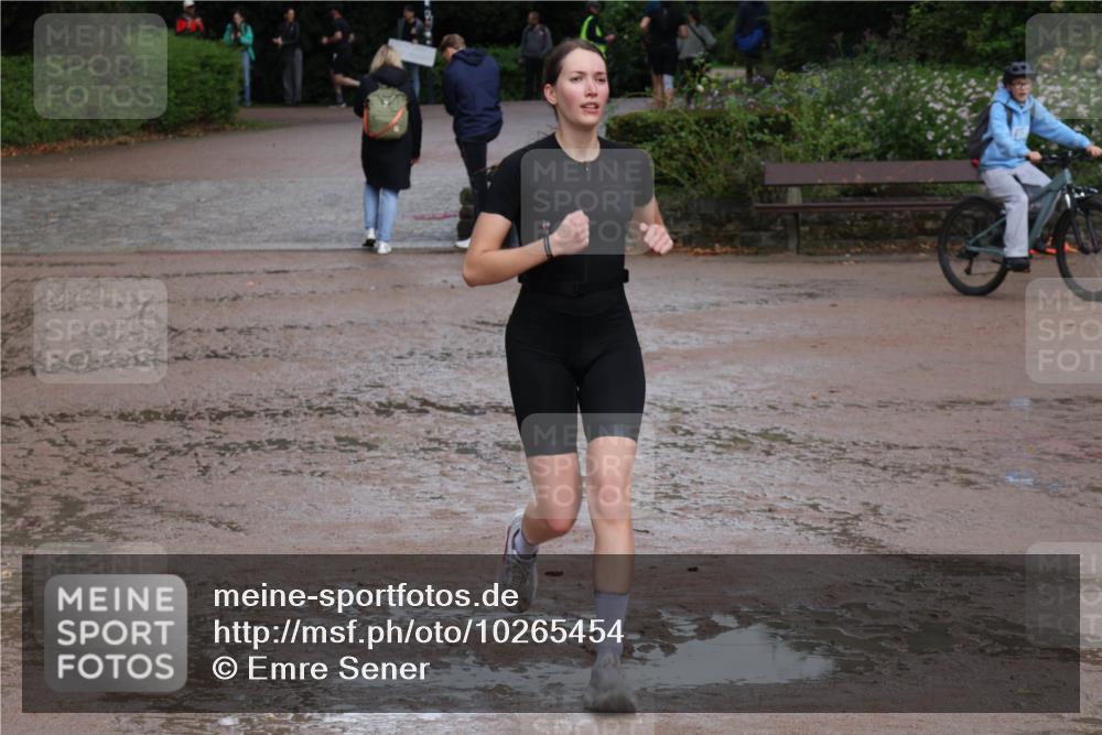 13.09.2026 - Stadtparktriathlon Emre Sener http://msf.ph/oto/10265454 13.09.2026 12:22:53 Laufen 735, 752 meine-sportfotos.de