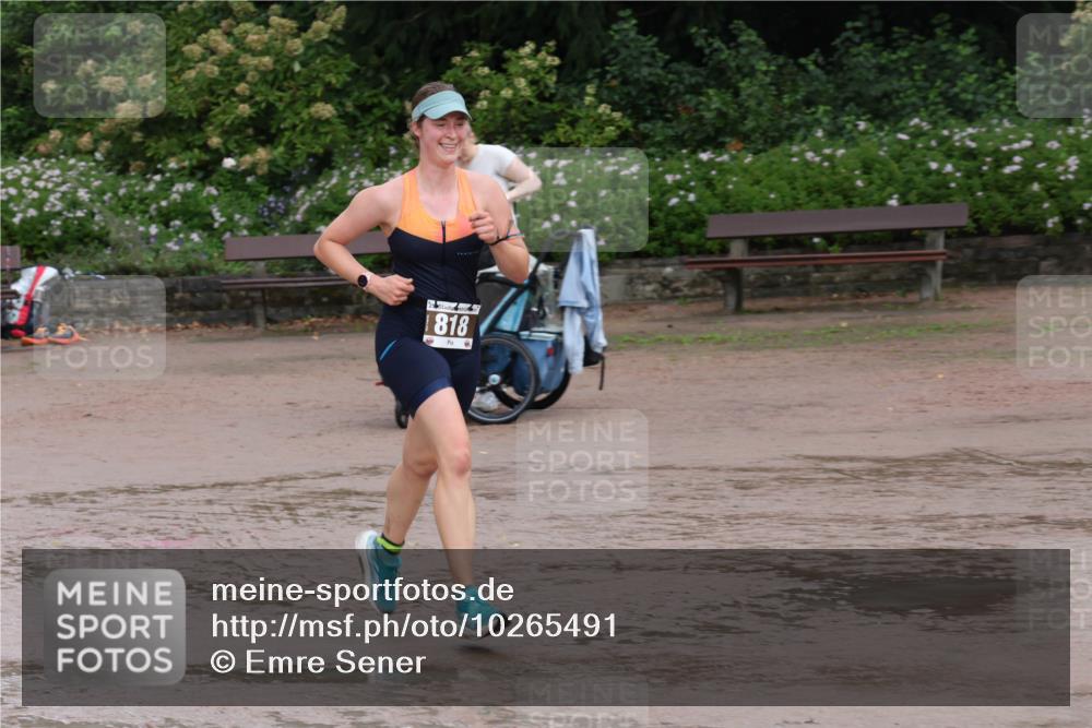 13.09.2026 - Stadtparktriathlon Emre Sener http://msf.ph/oto/10265491 13.09.2026 12:24:05 Laufen 818, 700, 818, 840 meine-sportfotos.de
