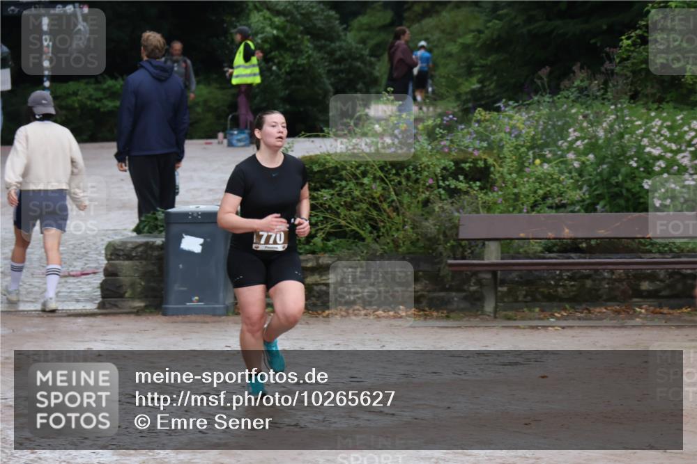 13.09.2026 - Stadtparktriathlon Emre Sener http://msf.ph/oto/10265627 13.09.2026 12:28:27 Laufen 1770, 709, 710, 770 meine-sportfotos.de