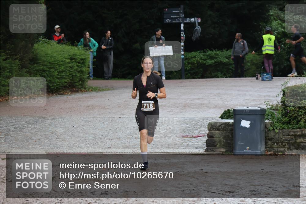 13.09.2026 - Stadtparktriathlon Emre Sener http://msf.ph/oto/10265670 13.09.2026 12:29:25 Laufen 718, 718, 885, 892 meine-sportfotos.de