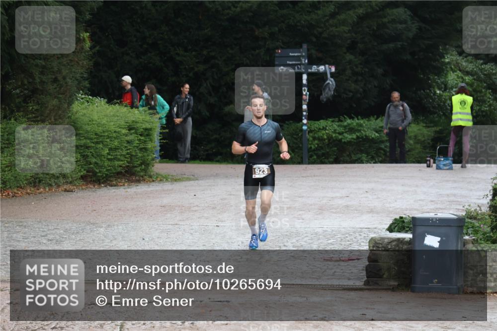 13.09.2026 - Stadtparktriathlon Emre Sener http://msf.ph/oto/10265694 13.09.2026 12:29:56 Laufen 923, 834, 891, 923 meine-sportfotos.de