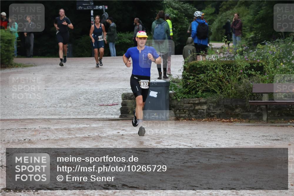 13.09.2026 - Stadtparktriathlon Emre Sener http://msf.ph/oto/10265729 13.09.2026 12:30:57 Laufen 833, 739, 771, 808, 833, 927 meine-sportfotos.de