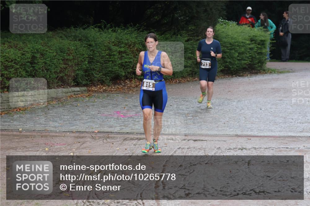 13.09.2026 - Stadtparktriathlon Emre Sener http://msf.ph/oto/10265778 13.09.2026 12:32:15 Laufen 713, 815, 713, 776, 815, 862, 879 meine-sportfotos.de