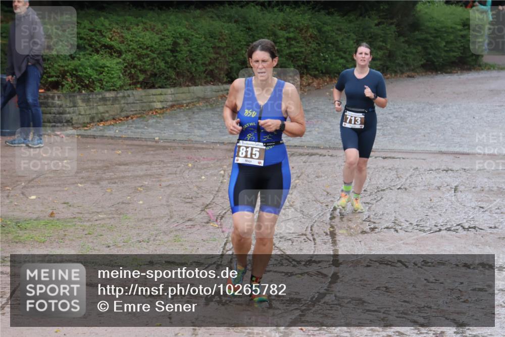 13.09.2026 - Stadtparktriathlon Emre Sener http://msf.ph/oto/10265782 13.09.2026 12:32:19 Laufen 713, 815, 713, 776, 815, 862, 879 meine-sportfotos.de