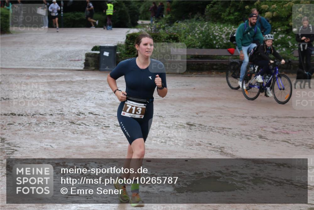 13.09.2026 - Stadtparktriathlon Emre Sener http://msf.ph/oto/10265787 13.09.2026 12:32:24 Laufen 1713, 713, 776, 815, 817, 862, 879 meine-sportfotos.de
