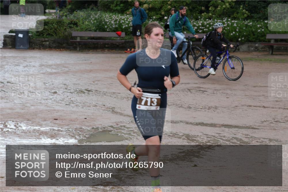 13.09.2026 - Stadtparktriathlon Emre Sener http://msf.ph/oto/10265790 13.09.2026 12:32:25 Laufen 1713, 713, 776, 815, 817, 862, 879 meine-sportfotos.de