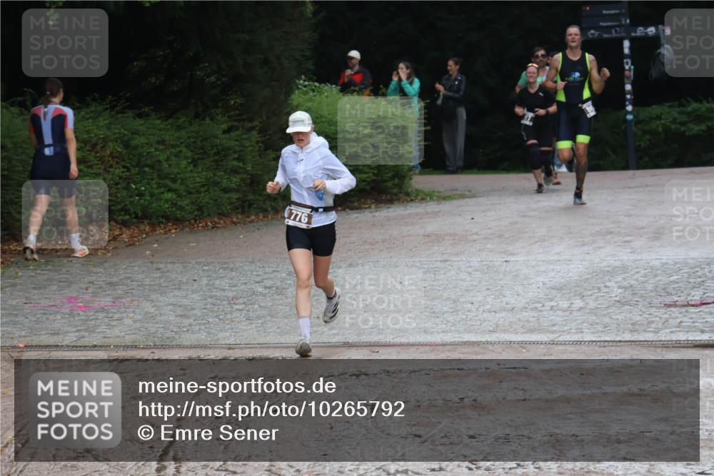 13.09.2026 - Stadtparktriathlon Emre Sener http://msf.ph/oto/10265792 13.09.2026 12:32:32 Laufen 776, 713, 749, 776, 815, 817, 862, 879 meine-sportfotos.de