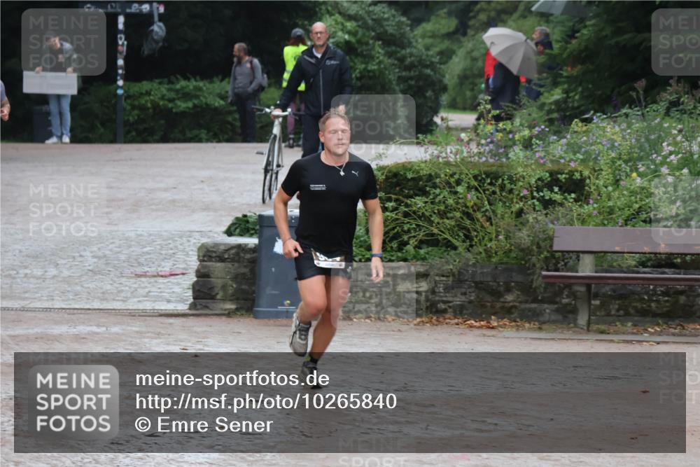13.09.2026 - Stadtparktriathlon Emre Sener http://msf.ph/oto/10265840 13.09.2026 12:34:23 Laufen 787, 904 meine-sportfotos.de