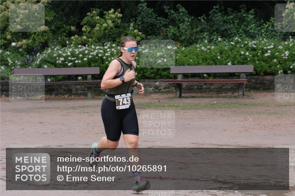 13.09.2026 - Stadtparktriathlon Emre Sener http://msf.ph/oto/10265891 13.09.2026 12:35:20 Laufen 25, 1743, 733, 737, 743, 765, 796, 825, 847, 864, 894, 963 meine-sportfotos.de