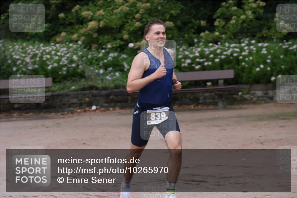 13.09.2026 - Stadtparktriathlon Emre Sener http://msf.ph/oto/10265970 13.09.2026 12:36:44 Laufen 839, 741, 754, 798, 802, 804, 839 meine-sportfotos.de