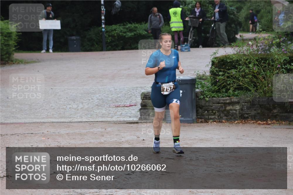 13.09.2026 - Stadtparktriathlon Emre Sener http://msf.ph/oto/10266062 13.09.2026 12:38:44 Laufen 757, 757, 786 meine-sportfotos.de